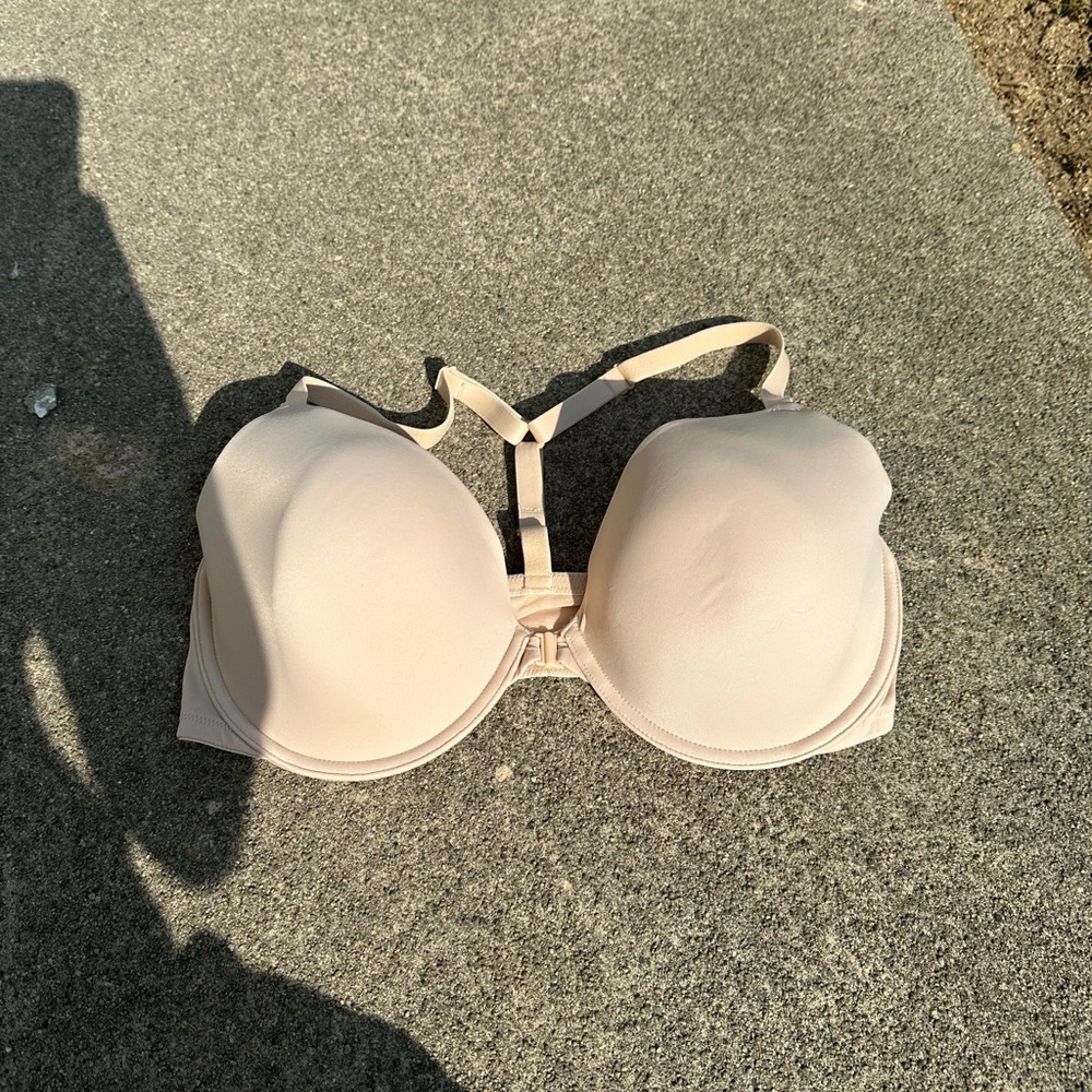 Front closure where everywhere bra from Victoria’s Secret PINK! 36DD